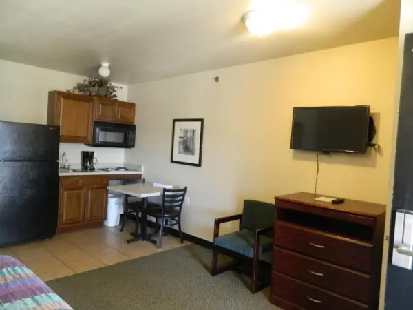 Paris Extended Stay Suites 10