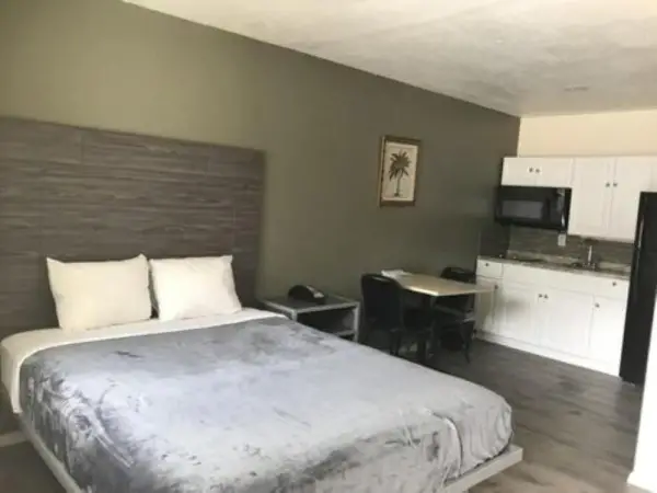 Paris Extended Stay Suites 8